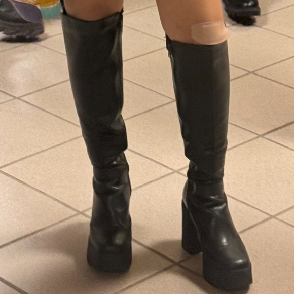 Lamoda LMF856 High Knee Black PU Leather Boot, descent condition - Picture 12 of 14